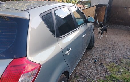 KIA cee'd I рестайлинг, 2011 год, 700 000 рублей, 3 фотография