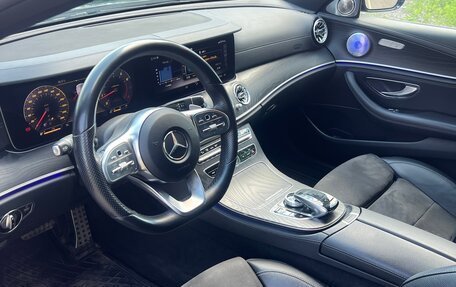 Mercedes-Benz E-Класс, 2019 год, 3 500 000 рублей, 6 фотография