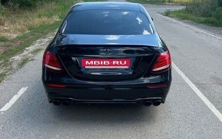 Mercedes-Benz E-Класс, 2019 год, 3 500 000 рублей, 9 фотография
