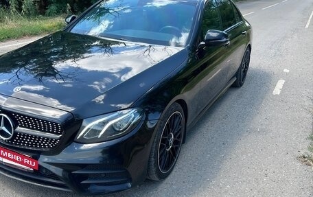 Mercedes-Benz E-Класс, 2019 год, 3 500 000 рублей, 14 фотография