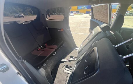 Toyota Wish II, 2014 год, 870 000 рублей, 33 фотография