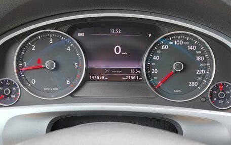 Volkswagen Touareg III, 2012 год, 2 500 000 рублей, 28 фотография