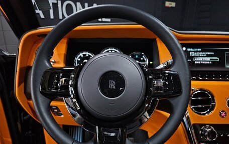 Rolls-Royce Cullinan, 2023 год, 33 000 000 рублей, 10 фотография