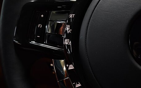 Rolls-Royce Cullinan, 2023 год, 33 000 000 рублей, 14 фотография