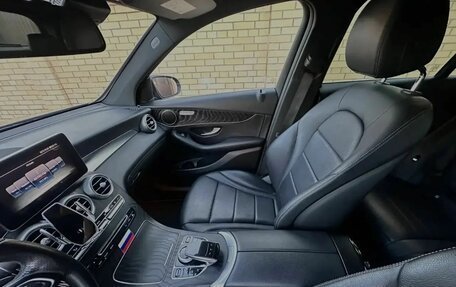 Mercedes-Benz GLC, 2017 год, 2 600 000 рублей, 13 фотография