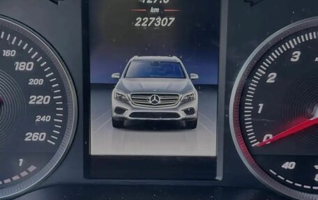 Mercedes-Benz GLC, 2017 год, 2 600 000 рублей, 15 фотография
