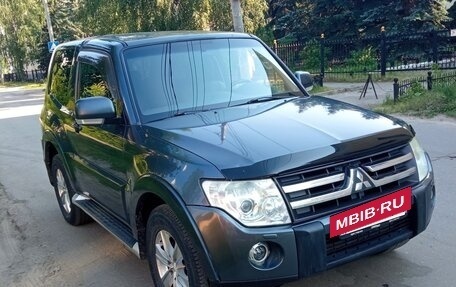 Mitsubishi Pajero IV, 2007 год, 1 299 000 рублей, 2 фотография