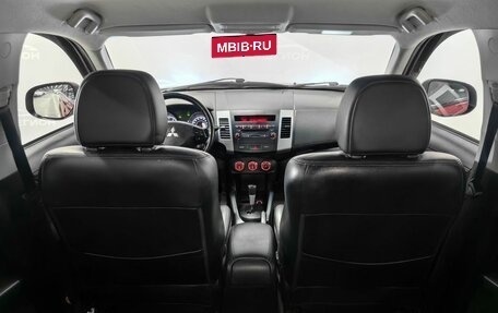 Mitsubishi Outlander III рестайлинг 3, 2010 год, 1 130 000 рублей, 11 фотография