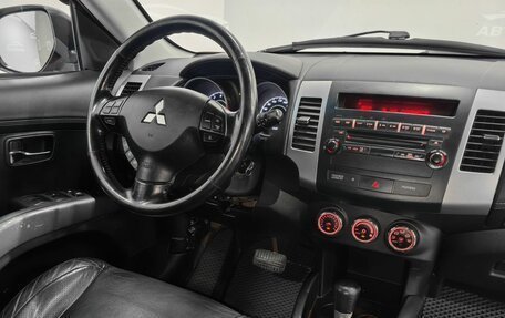 Mitsubishi Outlander III рестайлинг 3, 2010 год, 1 130 000 рублей, 27 фотография
