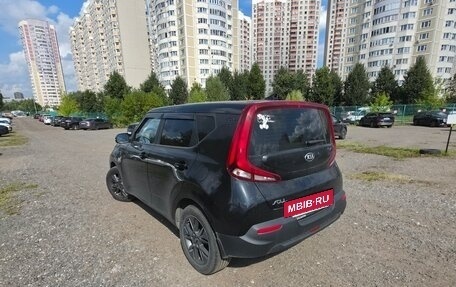 KIA Soul II рестайлинг, 2019 год, 2 300 000 рублей, 6 фотография