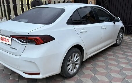 Toyota Corolla, 2022 год, 1 999 999 рублей, 3 фотография