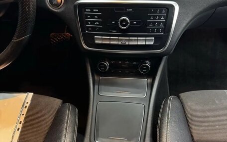 Mercedes-Benz CLA, 2018 год, 1 630 000 рублей, 33 фотография
