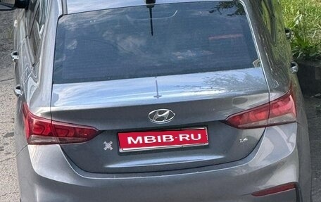 Hyundai Solaris II рестайлинг, 2017 год, 1 100 000 рублей, 1 фотография