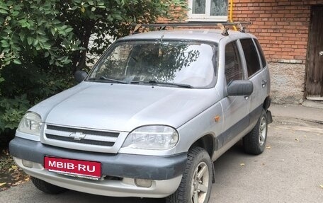 Chevrolet Niva I рестайлинг, 2003 год, 190 000 рублей, 1 фотография