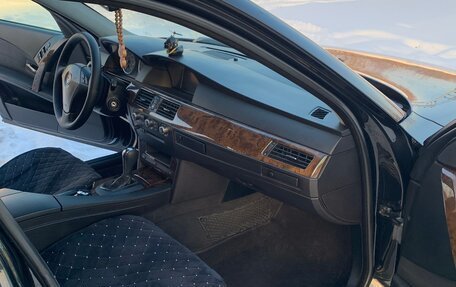 BMW 5 серия, 2005 год, 900 000 рублей, 8 фотография