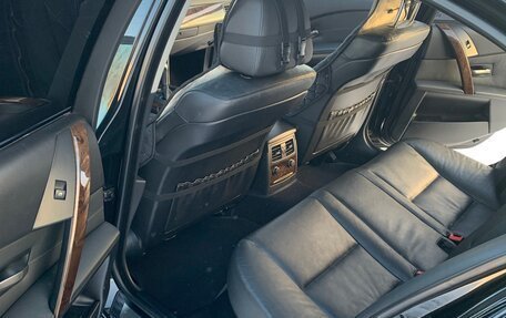 BMW 5 серия, 2005 год, 900 000 рублей, 11 фотография