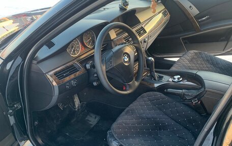 BMW 5 серия, 2005 год, 900 000 рублей, 10 фотография