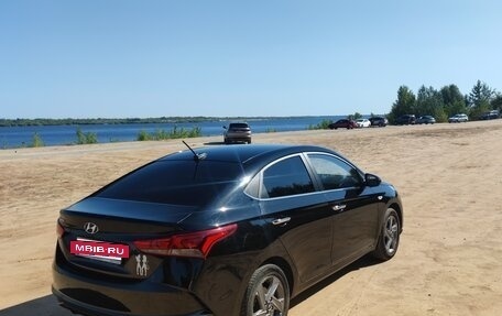Hyundai Solaris II рестайлинг, 2021 год, 1 850 000 рублей, 5 фотография