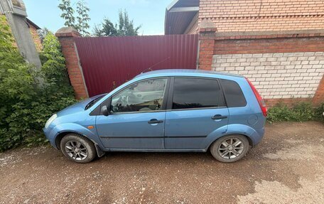 Ford Fiesta, 2003 год, 220 000 рублей, 2 фотография