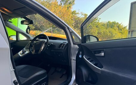 Toyota Prius, 2013 год, 1 600 000 рублей, 9 фотография