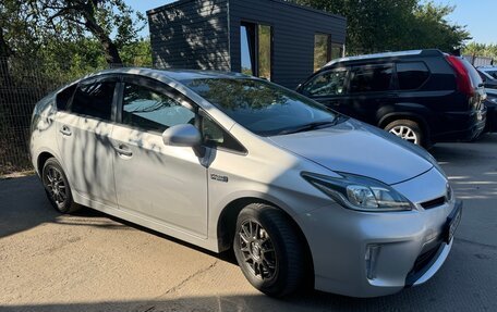Toyota Prius, 2013 год, 1 600 000 рублей, 18 фотография