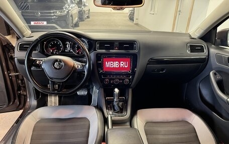 Volkswagen Jetta VI, 2015 год, 1 000 100 рублей, 3 фотография