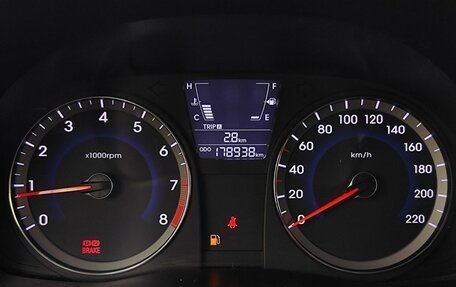 Hyundai Solaris II рестайлинг, 2011 год, 680 000 рублей, 16 фотография