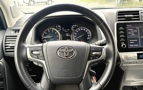 Toyota Land Cruiser Prado 150 рестайлинг 2, 2022 год, 6 000 000 рублей, 16 фотография