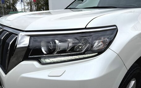 Toyota Land Cruiser Prado 150 рестайлинг 2, 2022 год, 6 000 000 рублей, 10 фотография