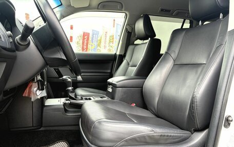 Toyota Land Cruiser Prado 150 рестайлинг 2, 2022 год, 6 000 000 рублей, 19 фотография