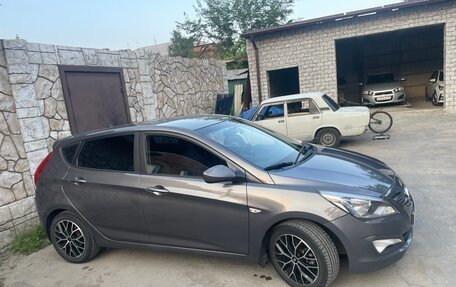 Hyundai Solaris II рестайлинг, 2015 год, 950 000 рублей, 3 фотография