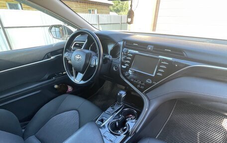 Toyota Camry, 2018 год, 2 690 000 рублей, 7 фотография