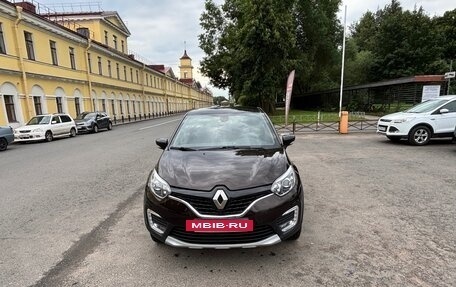 Renault Kaptur I рестайлинг, 2017 год, 1 450 000 рублей, 2 фотография