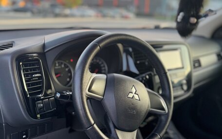 Mitsubishi Outlander III рестайлинг 3, 2012 год, 1 450 000 рублей, 4 фотография