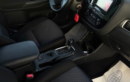 Mitsubishi Outlander III рестайлинг 3, 2012 год, 1 450 000 рублей, 8 фотография