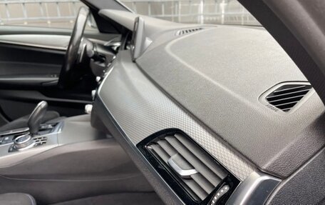 BMW 5 серия, 2018 год, 2 990 000 рублей, 14 фотография