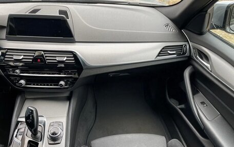 BMW 5 серия, 2018 год, 2 990 000 рублей, 18 фотография