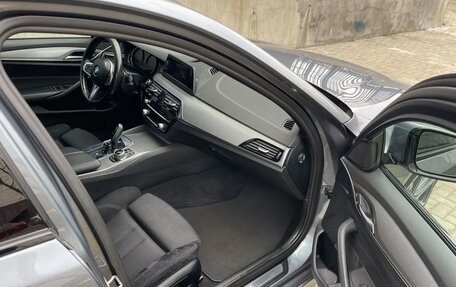 BMW 5 серия, 2018 год, 2 990 000 рублей, 13 фотография