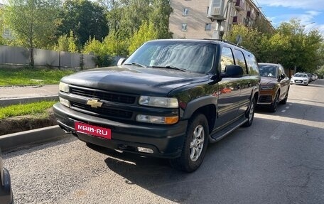 Chevrolet Suburban, 2000 год, 1 600 000 рублей, 1 фотография