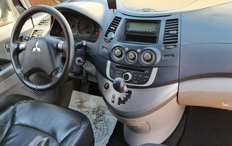 Mitsubishi Grandis, 2008 год, 800 000 рублей, 1 фотография