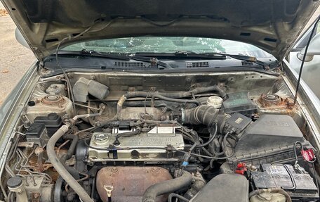 Mitsubishi Carisma I, 2001 год, 58 000 рублей, 21 фотография