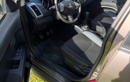 Mitsubishi Outlander III рестайлинг 3, 2012 год, 1 550 000 рублей, 8 фотография