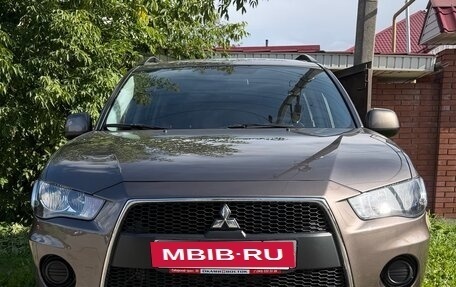 Mitsubishi Outlander III рестайлинг 3, 2012 год, 1 550 000 рублей, 3 фотография
