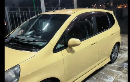Honda Fit III, 2004 год, 250 000 рублей, 4 фотография