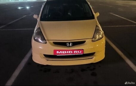 Honda Fit III, 2004 год, 250 000 рублей, 2 фотография