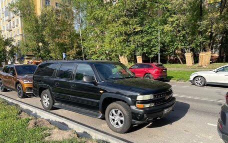 Chevrolet Suburban, 2000 год, 1 600 000 рублей, 2 фотография
