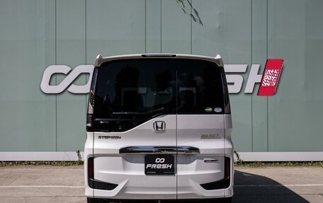 Honda Stepwgn IV, 2018 год, 2 550 000 рублей, 4 фотография
