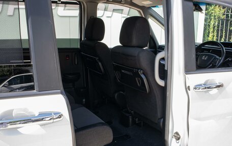 Honda Stepwgn IV, 2018 год, 2 550 000 рублей, 13 фотография