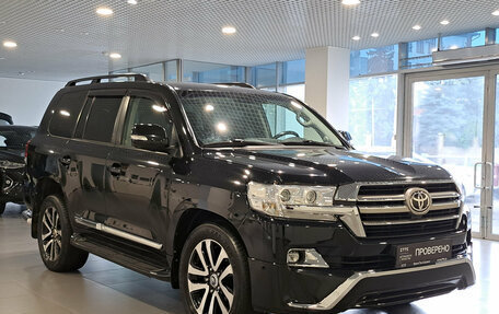 Toyota Land Cruiser 200, 2014 год, 4 840 000 рублей, 3 фотография