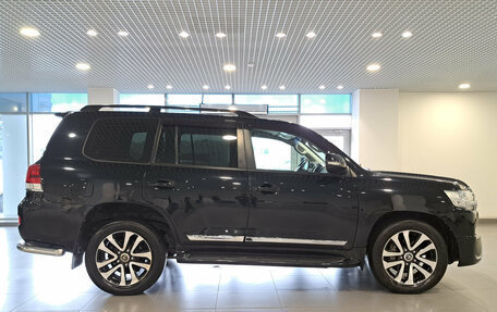 Toyota Land Cruiser 200, 2014 год, 4 840 000 рублей, 4 фотография